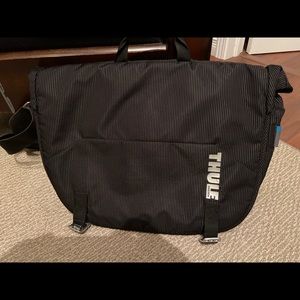Thule messenger bag